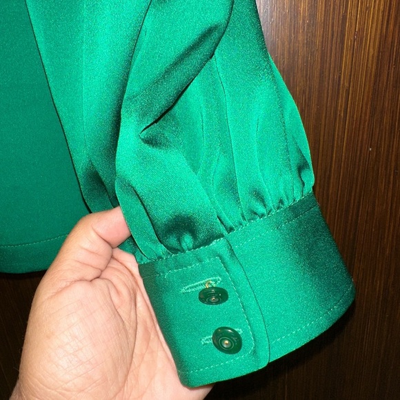 NWT TRINA TURK Alice Draped Satin One-Shoulder Drop Top - Picture 2 of 6